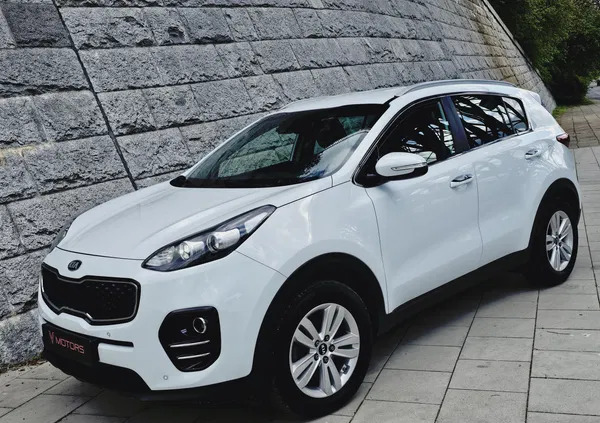 samochody osobowe Kia Sportage cena 61900 przebieg: 237958, rok produkcji 2017 z Pajęczno